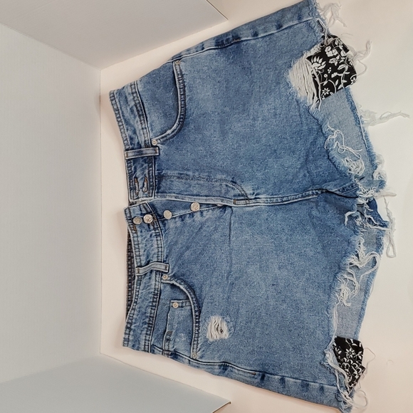 Forever 21 shorts - Picture 1 of 4